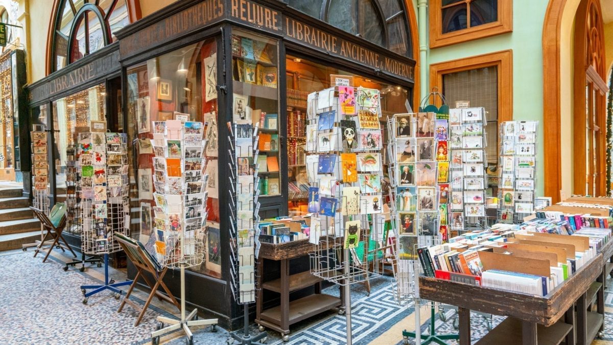 How Does Azon Market Provide Books At Affordable Rates?